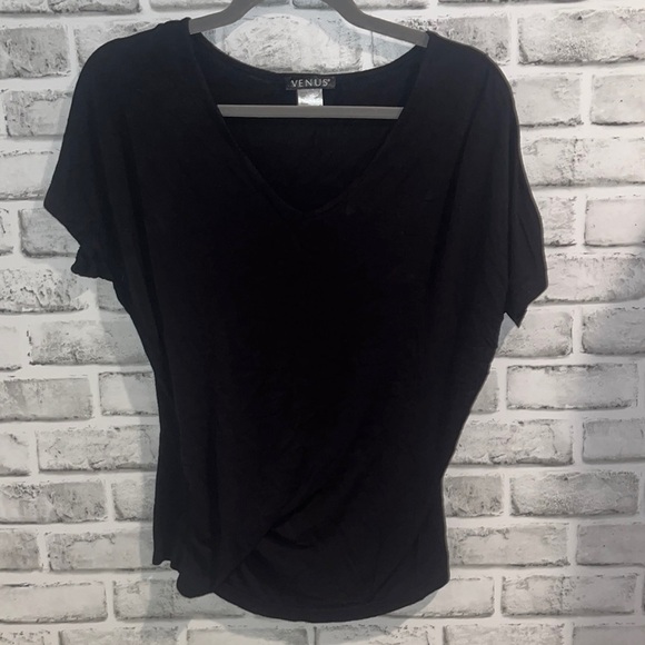 Woman’s draped or twist front v neck​​​​​​​​ - Picture 1 of 4